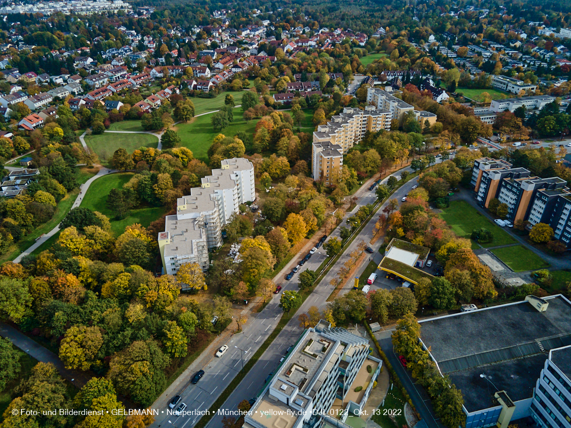 13.10.2022 - Fassadensanierung am Karl-Marx-Ring 53-57c in Neuperlach